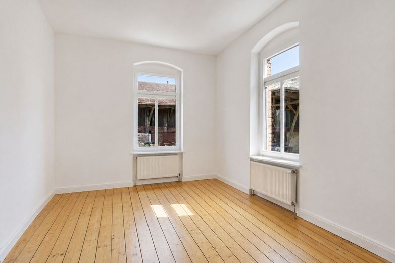 Kernsaniertes und strahlendes "Liebhaberstück" - großes Einfamilienhaus in Steuden! – Arbeitszimmer EG
