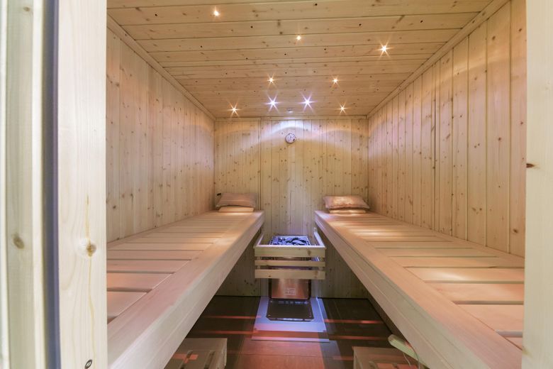 Modernes Reihenmittelhaus mit Photovoltaik und viel Platz zum Leben in Großburgwedel – Sauna