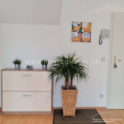 Schöne 2 Zi.Whg., 1. OG, Balkon. – 27bf2c742bb325ccd733492a2693de134f5cebbf.jpg