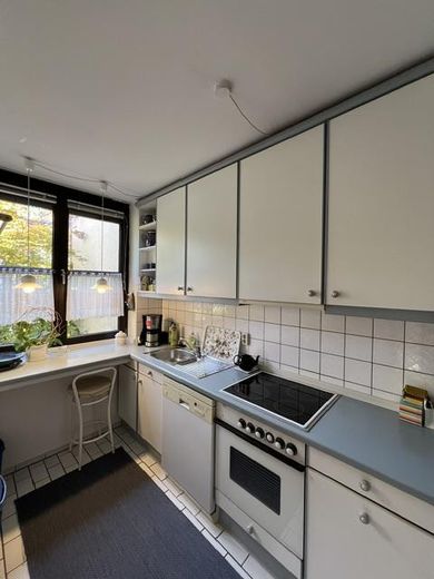 Ruhiges, lichtdurchflutetes Reihenhaus in Rudow – Küche 