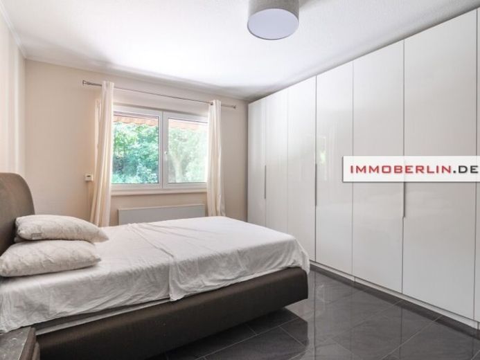 IMMOBERLIN.DE - Exzellente modernisierte Wohnung mit großer Südwestterrasse in Top-Familienwohnlage – Foto 1