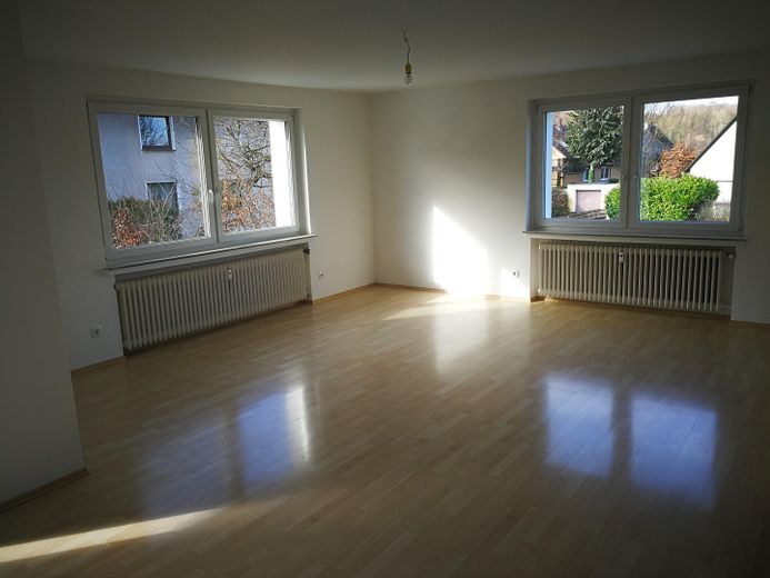 Modernes Zweifamilienhaus in Bredenbeck – Wohnzimmer im Obergeschoss