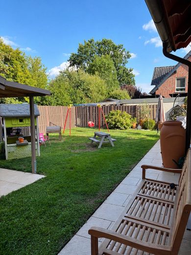 Appelhülsen: Zadbany bliźniak w spokojnej i zielonej ślepej uliczce – Garten