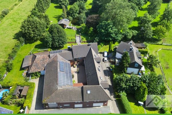 + 5PLUS + IHR VIELSEITIGER HOFTRAUM: LEBEN, VERMIETEN & ARBEITEN AN EINEM ORT IN GK LEIFFARTH +