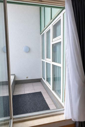 Hausham’da balkonlu 2 odalı dubleks daire – yaklaşık 63 m², komisyonsuz, yaklaşık 01.01.27’den itibaren kullanılabilir – Balkon