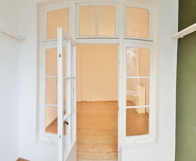 Moritzberg, gutes Wohnen in ruhigem Haus – WiGa / Balkon zu Zimmer III