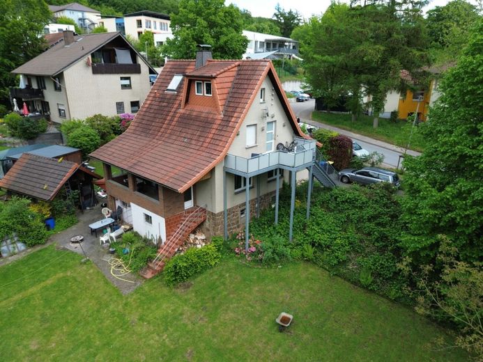 Vielseitiges Ein- bis Zweifamilienhaus mit großzügigem Grundstück in Volmerdingsen – Süd - West Ansicht