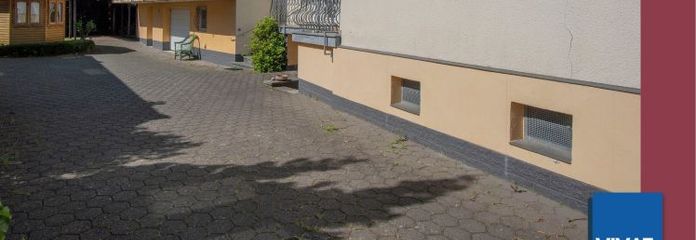 Przestronny zespół mieszkalny między historią a nowoczesnością – dobra lokalizacja mieszkaniowa, wiele możliwości!