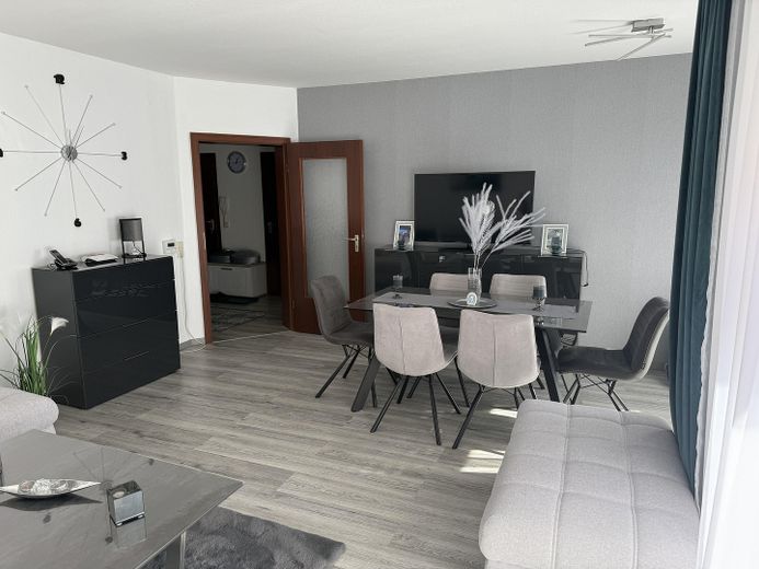 Großzügige 3-Zimmer-Erdgeschosswohnung in Eisenberg – Foto 10