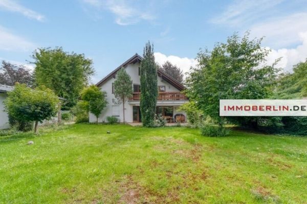 IMMOBERLIN.DE - Sehr attraktives Haus mit Westgarten, Nebengebäude & Garage