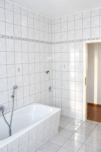 Bez prowizji: reprezentacyjny budynek mieszkalno-usługowy w Torgau – Bad