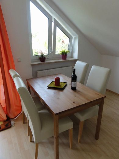 Herrlich geschnittene 2 Zimmerwohnung mit 2 Balkonen – Studio 2