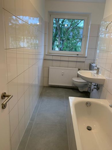 Frisch sanierte 3-Zimmer-Wohnung mit EBK, Stellplatz & Keller in Bodenheim – provisionsfrei – Foto 4