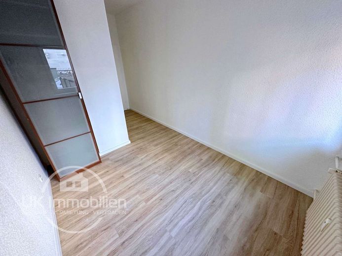 NUR für Single-Pendler-WE-Heimfahrer! Kompaktes Wohnen zw. Uni-Campus u. ZEIL – Wohnraum
