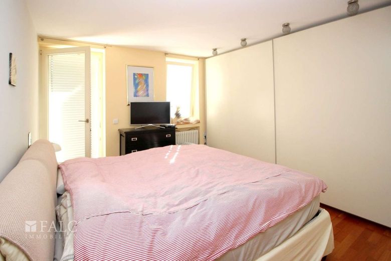Mehrfamilienhaus plus Gewerbeeinheit – OG2-Schlafen