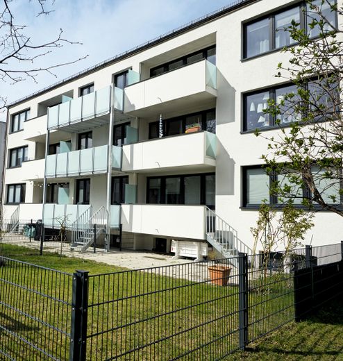 moderne möblierte 4 Zimmer Wohnung in zentraler Lage von Germering – Foto 14