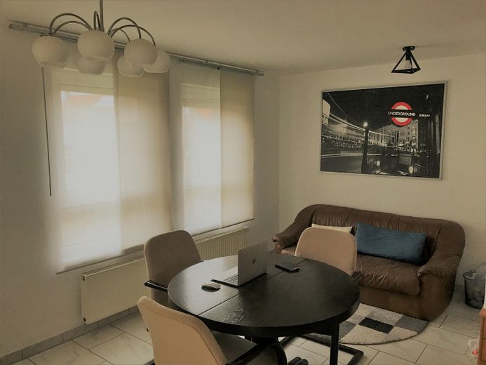 Wohnzimmer mit Essplatz