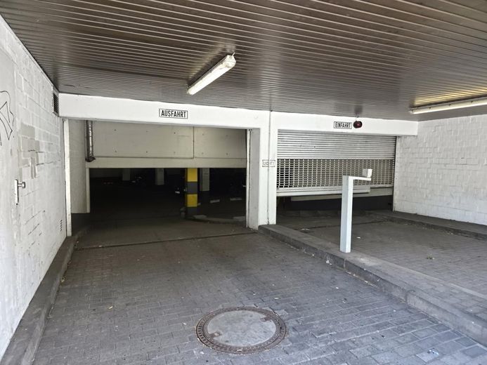 Großzügige Büroeinheit mit Umwandlungsoption in eine ETW in Bergedorf – Tiefgarage