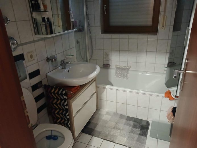 Ihr neues  Zuhause nähe am Thermalbad - 2,5 Zimmerwohnung mit Wohlfühlcharakter – Tageslichtbad