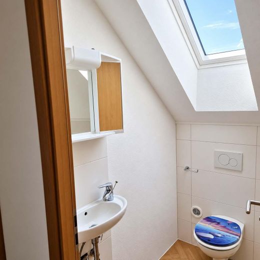 Wohnen auf 2 Ebenen: Helle 4,5-Zi.-Maisonette, 109 m², Loggia, Weitblick & Stellplatz in Osterburken – Zdjęcie 14