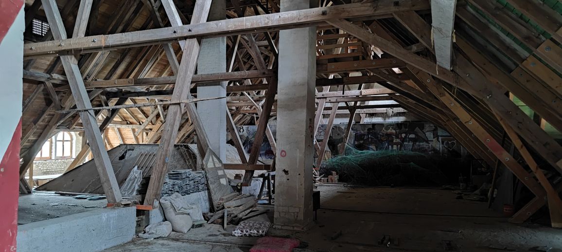 Atelier/Praxis/Gastro/Touristik/Büro/LOFT +++ in GUTSANLAGE (12 Geb. + 6 ha. Gr.) Nähe Müritz! – Dachgeschoß  Marstall