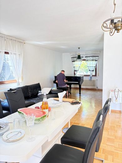 Freistehendes, zeitloses Traumhaus – Foto 7