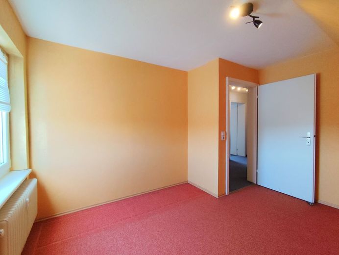 Gemütliches Wohnen mit Wohlfühlfaktor: Helle 3-Zimmer-DG-Wohnung mit Garage in Melkendorf! – Kinderzimmer