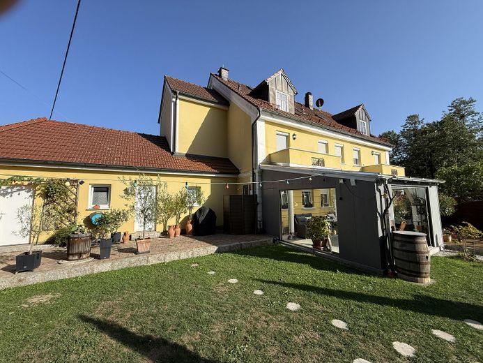 Ekskluzywna nieruchomość nad rzeką Neufnach – przestronne mieszkanie na działce o powierzchni ok. 1700 m² – Rückwärtige Ansicht 2