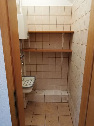 1A–Lage für Büro, Praxis, Studio und flexibel nutzbare Geschäftsräume – Abstellraum