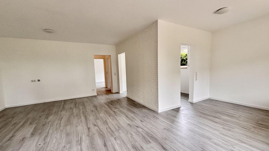 Wohnzimmer und Esszimmer