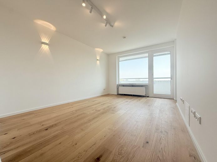 FREI Wunderschöne 1,5-Zi-Whg mit großem Balkon – schickes Wohnen