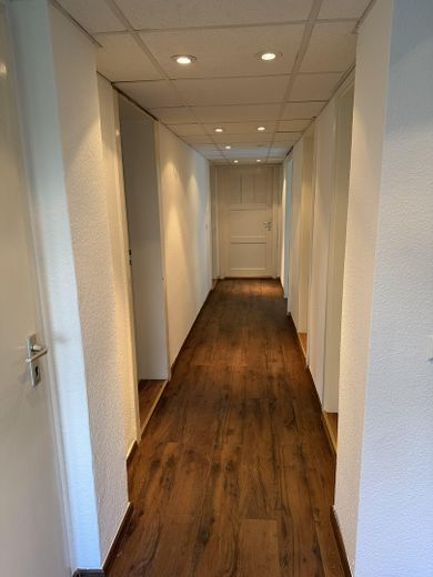 Provisionsfrei: Gepflegte DHH in Top-Lage Biesdorf – 160m² Gesamtfläche – Souterrain Flur