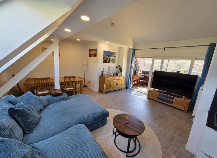Apartamento ático de alta calidad de 3½ habitaciones, sin comisión y sin intermediario, con posibilidad de ampliación en el desván – Foto 3