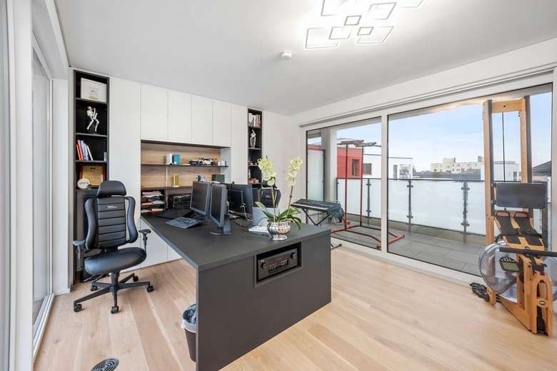 180qm Penthouse Wohnung in Frankfurt Rödelheim – Arbeitszimmer 2