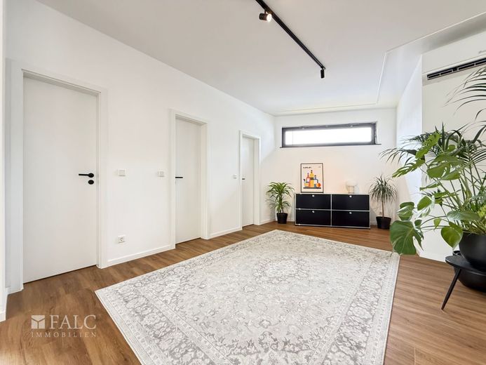 ***Modernes Arbeiten - Repräsentative Gewerbeeinheit in Top-Sichtlage*** – Zu den WC's