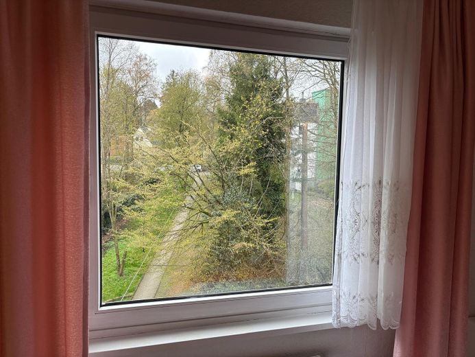 3,5-Zimmer Eigentumswohnung in Wuppertal-Elberfeld mit Ausblick über die Stadt – Sicht aus den Schlafzimmern