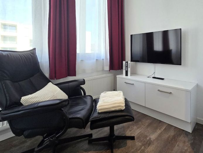 1-Zimmer-Apartment, voll möbliert & ausgestattet, zentral in Niederrad – Foto 1