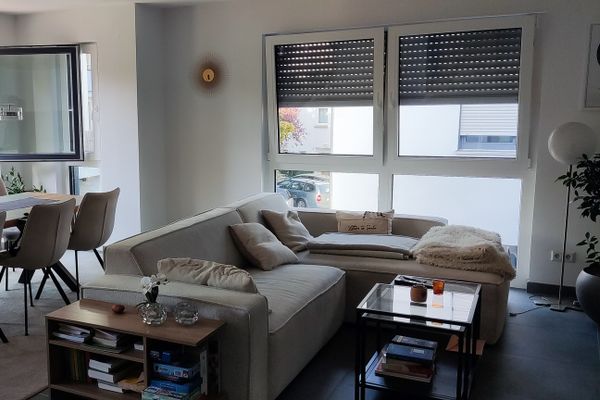 Neubau 2,5-Zimmer-Wohnung 1. OG in Herrenberg mit Küche, Garage, Wallbox, gehobene Ausstattung