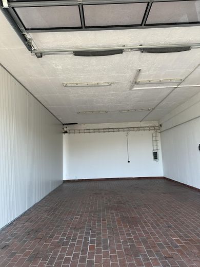 Capannone + area esterna di 120 m² a Iserlohn – Foto 2