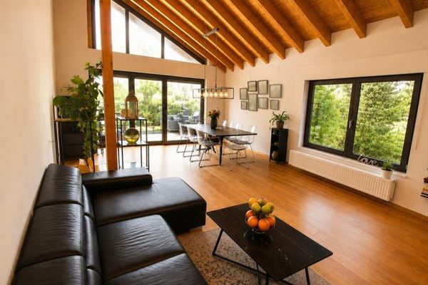 **Fantástico piso con terraza envolvente y un ambiente residencial exclusivo**