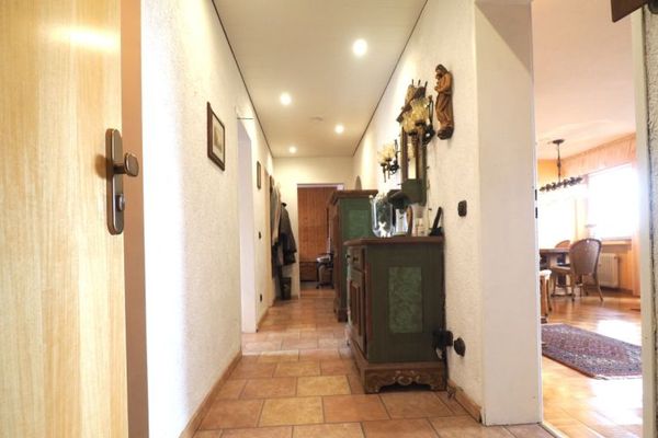 Bereits VERKAUFT!! Gepflegte 3-Zimmer-Wohnung mit Loggia und Einzelgarage!