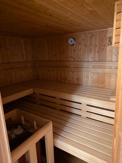 Attraktives bezugsfertiges Einfamilienhaus mit Doppelgarage – Sauna innen