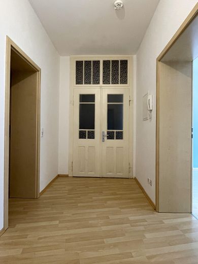 Provisionsfrei: 3-Zimmer-Balkonwohnung im Hochparterre eines kernsanierten 4-FH, Weimar Nordvorstadt – Entree mit hoher Originaltür