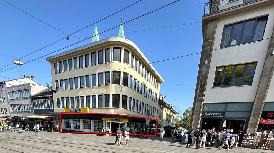 1A-Eckladen in Top Lage mit 30 m Schaufensterfront ! – Außenansicht
