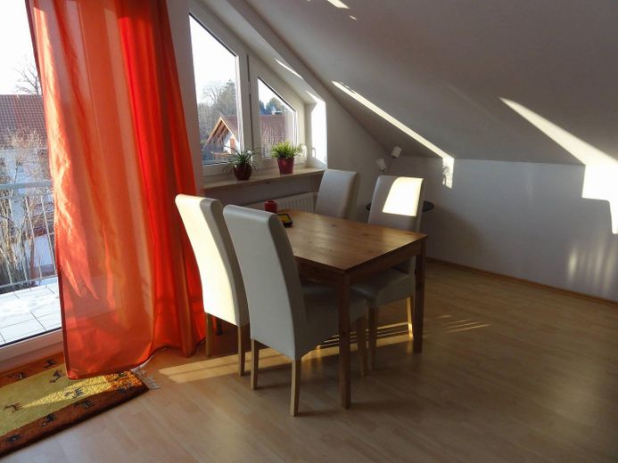 Herrlich geschnittene 2 Zimmerwohnung mit 2 Balkonen – Studio 2