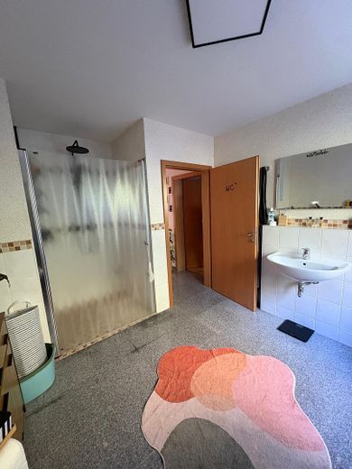 Appartamento di 90 m² con 3 locali, terrazza, cucina componibile e posto auto – Foto 9