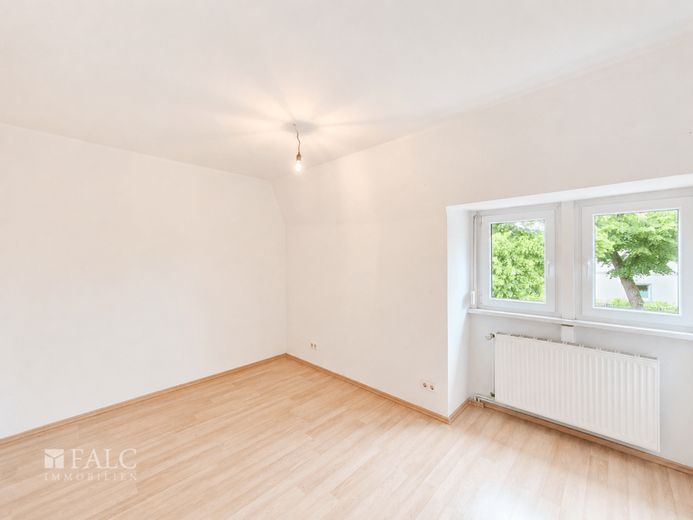Attraktives Reihenhaus mit Terrasse, Garten und zahlreichen Extras - FALC Immobilien – Kinderzimmer