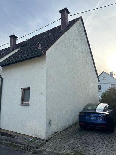 Schönes Reihenendhaus in zentraler Lage -PROVISIONSFREI- – Aussenansicht