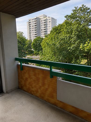 Jobcenter– deine neue Wohnung ist fertig! Job Center–Your new apartment is ready for you to move in! – Balkon