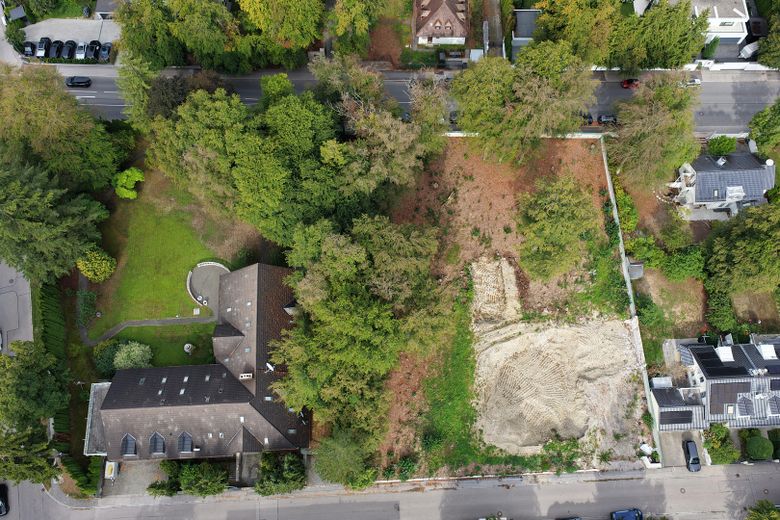 Terreno soleggiato con parco – divisibile e senza provvigioni – Foto 12